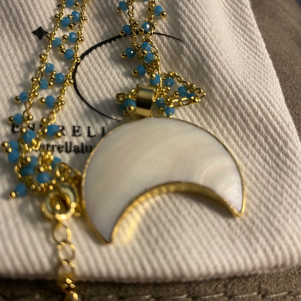 Carved shell Boho Moon 22k gold necklace - Picture 2 of 3